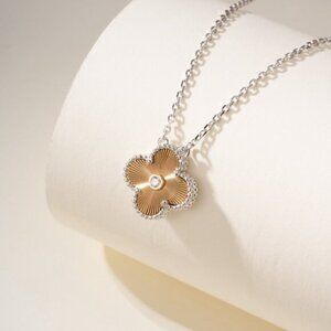 ✅✅✅Authentic Van Cleef & Arpels bracelet